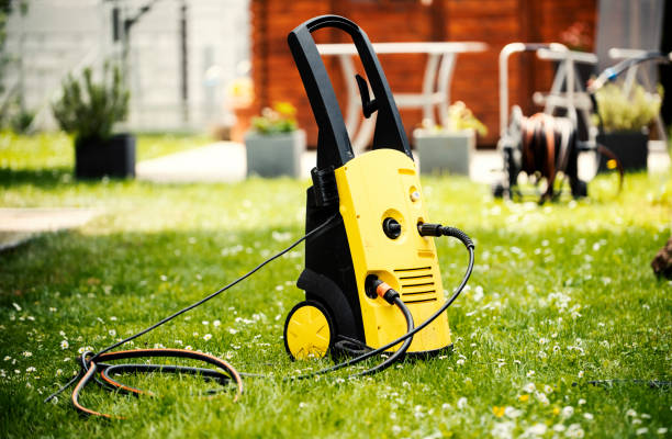 Best Roof Washing  in Roberts, WI